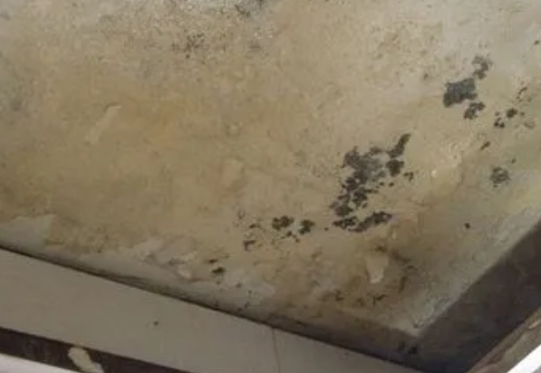 乐山阳台漏水维修公司分享下乐山卫生间渗水维修需要注意哪些问题。